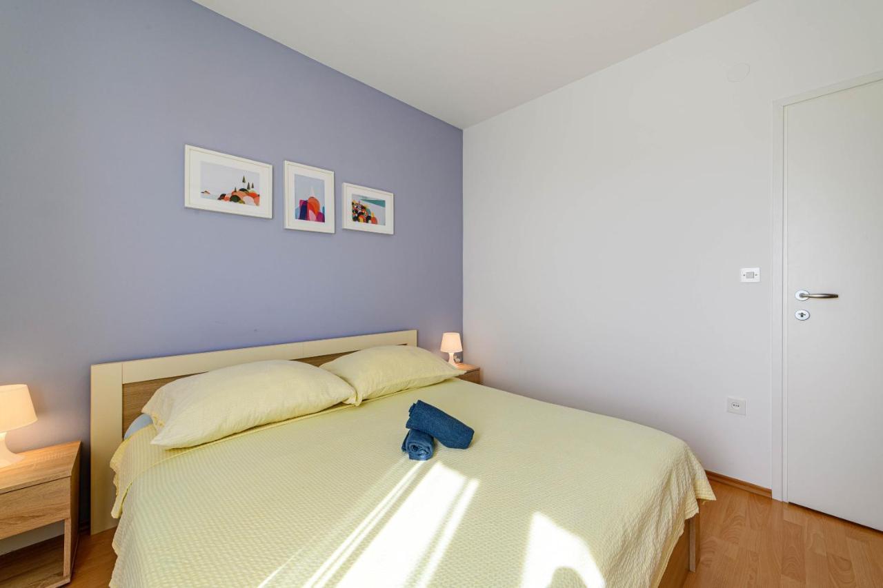 Apartman More Sibenik Bagian luar foto