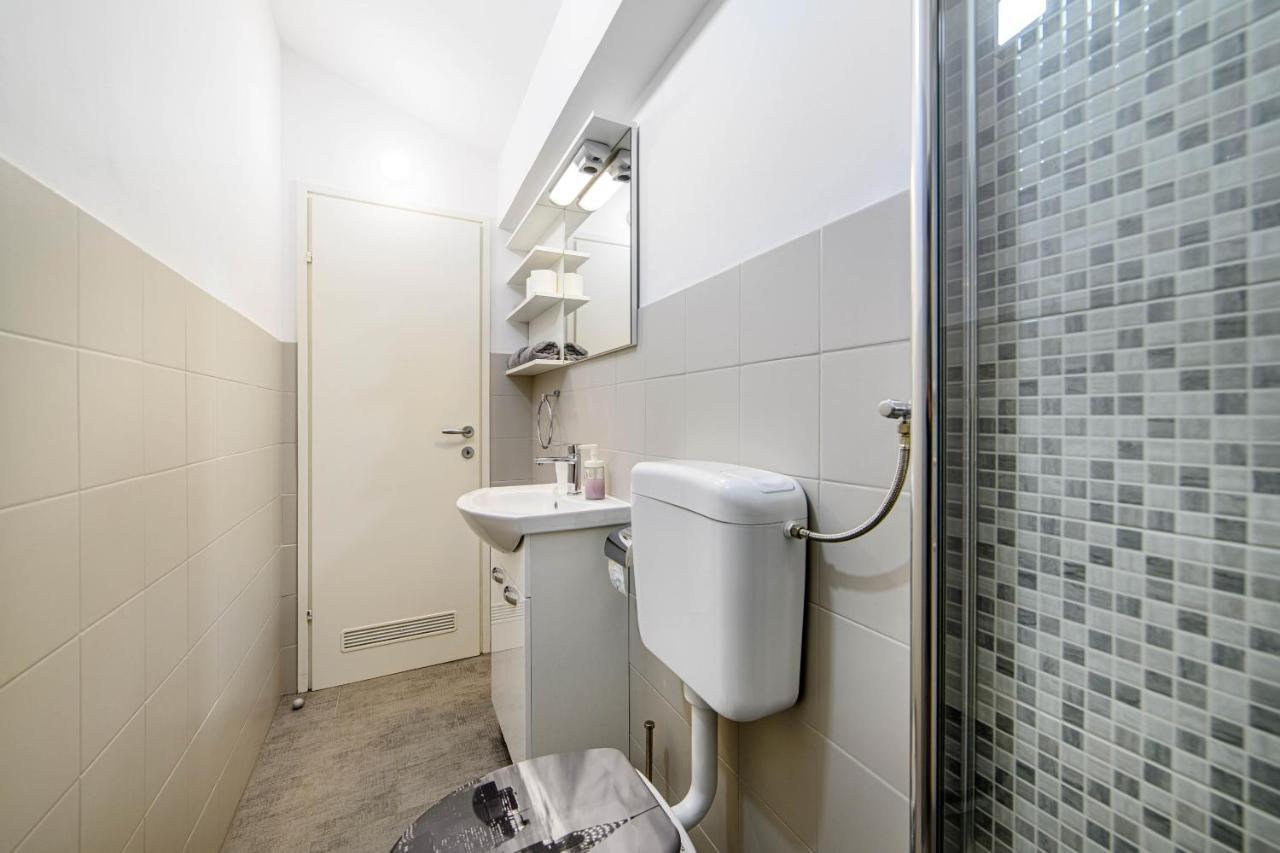 Apartman More Sibenik Bagian luar foto